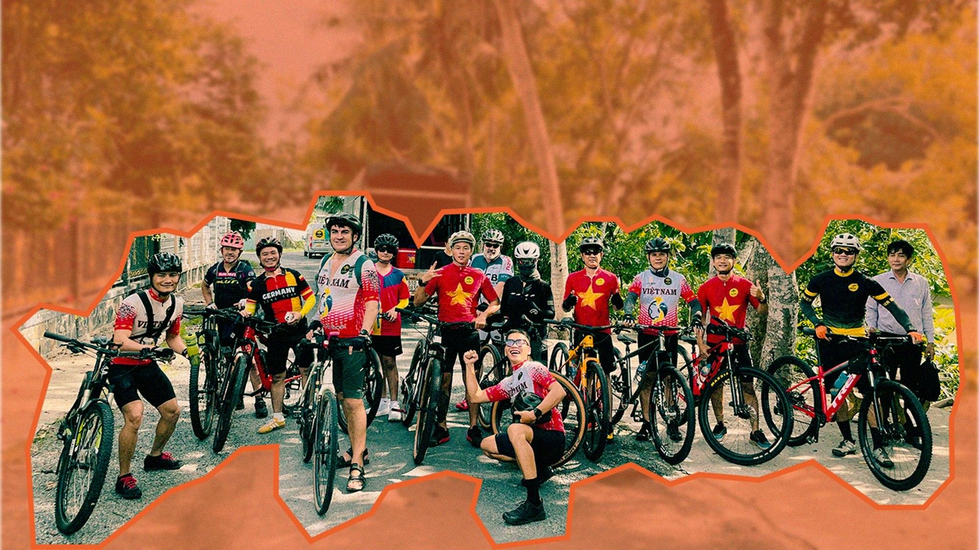 Custom Tour 3